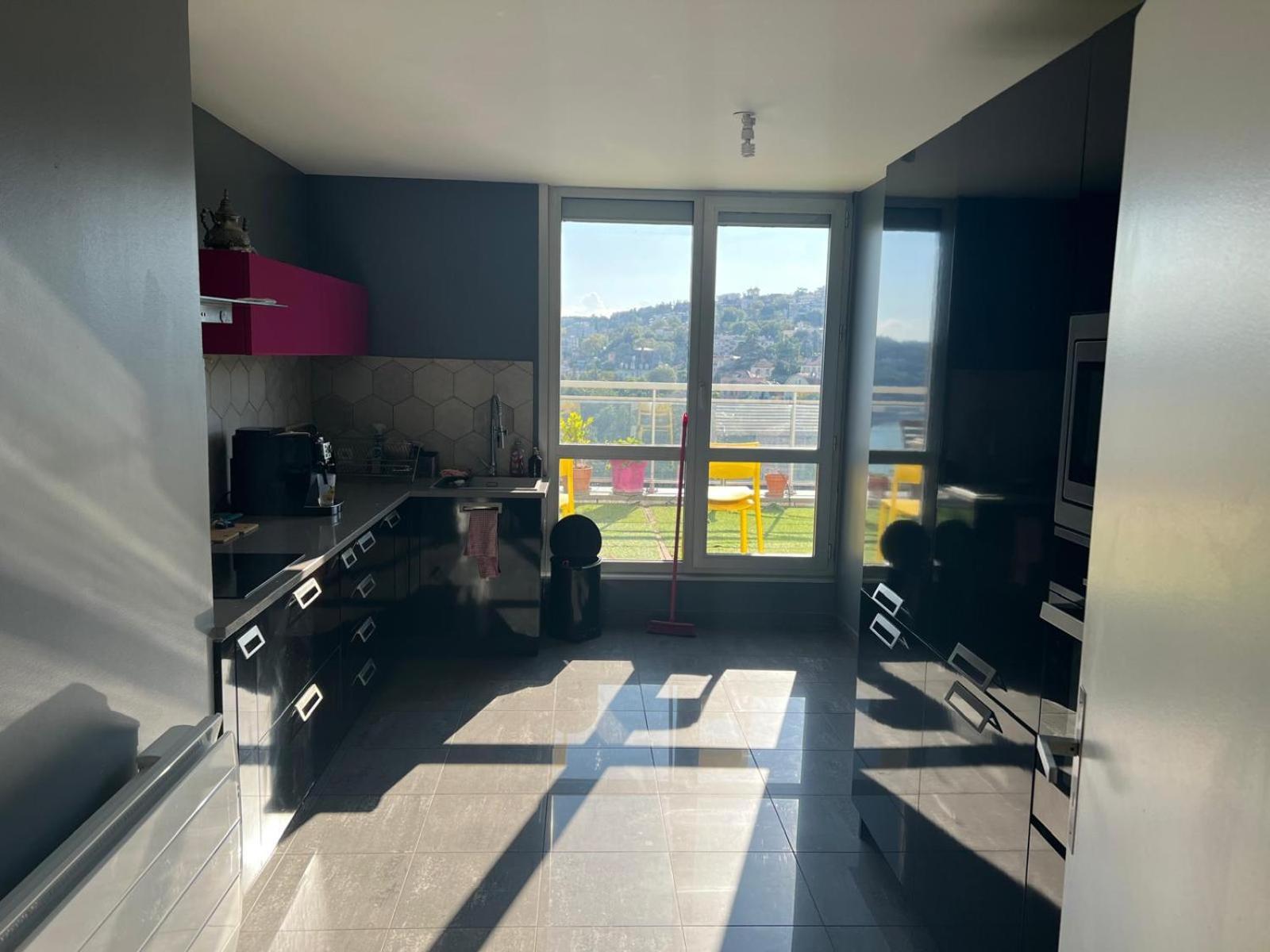 Chambre Dans Les Hauteurs De Lyon Proche Fourviere Chez L Hote Exteriör bild